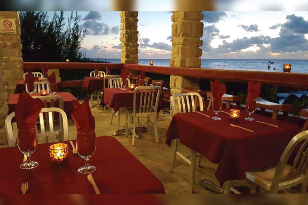 Vivo Cafe Restaurant Cayman Islands