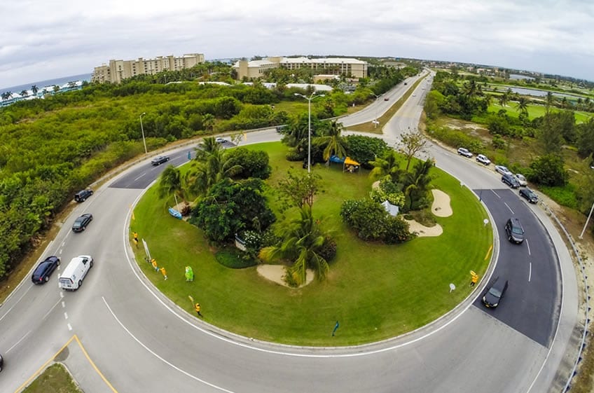 The-island-heritage-roundabout-cayman